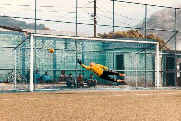 两球落后萨卡助攻特罗萨德扳平，阿森纳诠释枪手精神（配图示意）